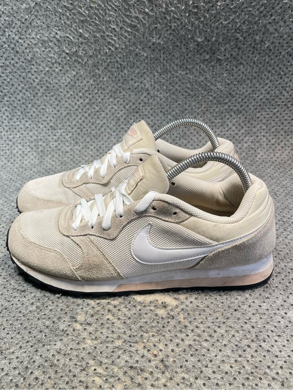 Nike MD Runner 2 Running Shoes Size 9 Women’s